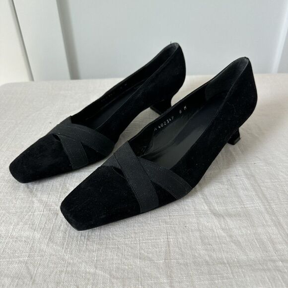 Stuart Weitzman Ladies Expo Elegant Tapered Pumps 8M Black Suede Heels Shoes - Picture 1 of 7